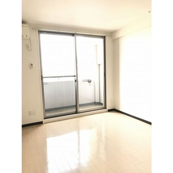 アプリーレ久屋大通公園の居間
