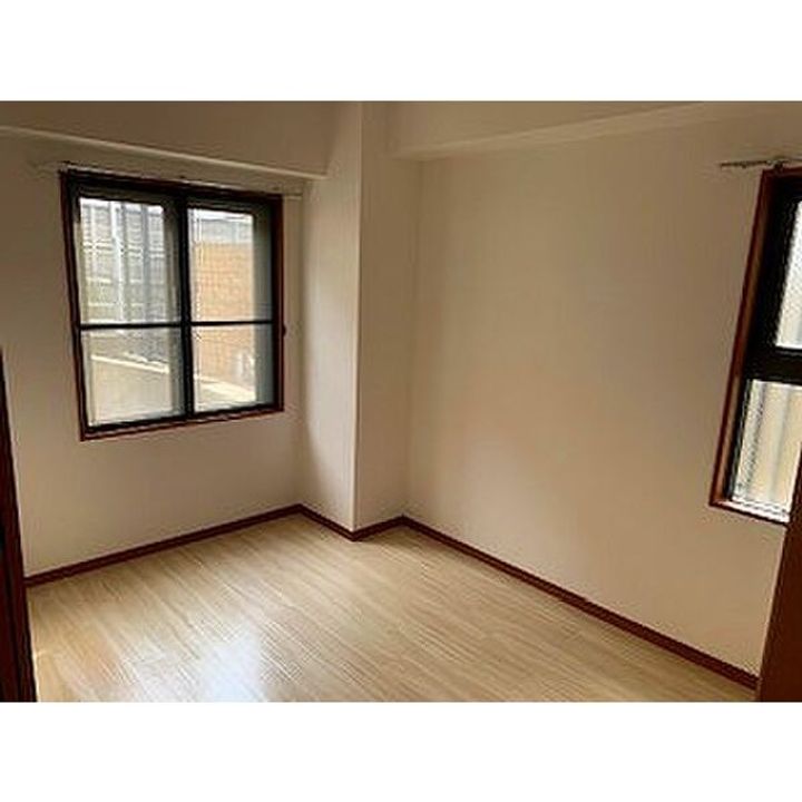 THE FIRST東山公園102の居間