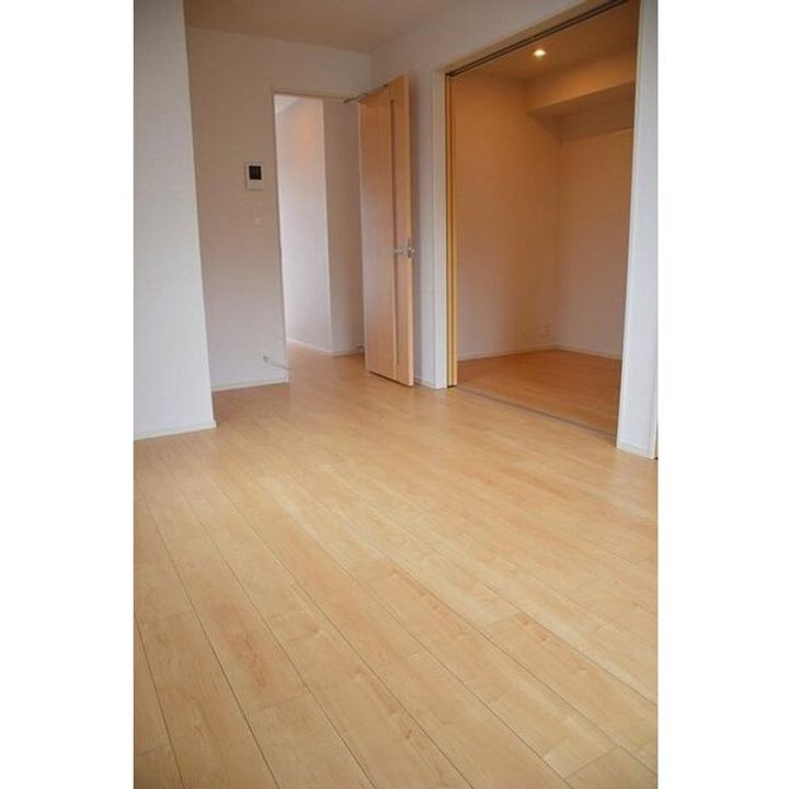 シャンポール潮見が丘の内装