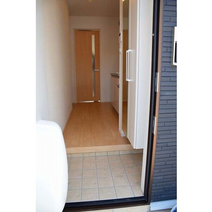 シャンポール潮見が丘の玄関