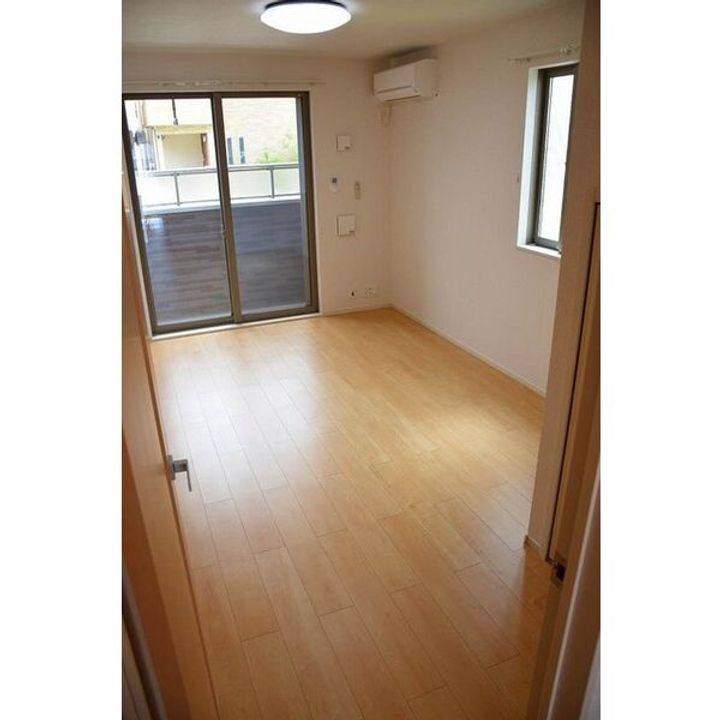 シャンポール潮見が丘の居間