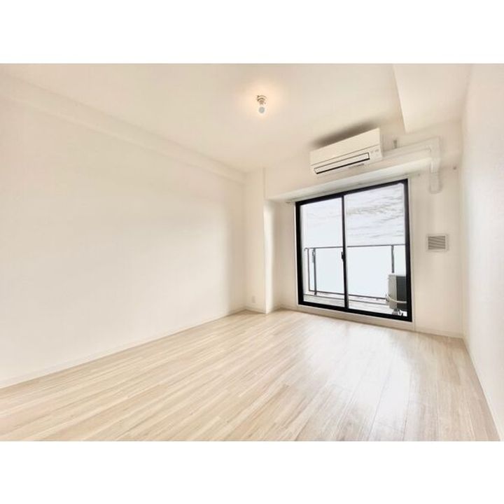 S-RESIDENCE庄内通North☆AD3ヶ月(102.204.501.1403はAD2)☆102の居間