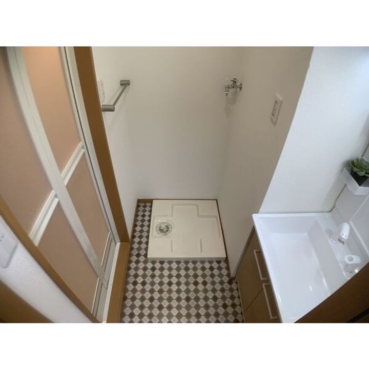 CIビル304の玄関
