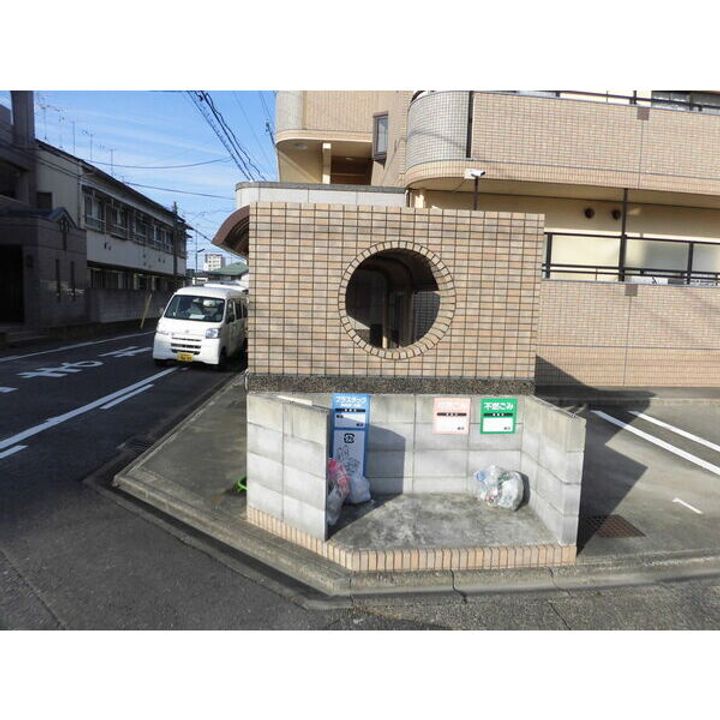 マルシェ・コーネンのその他画像