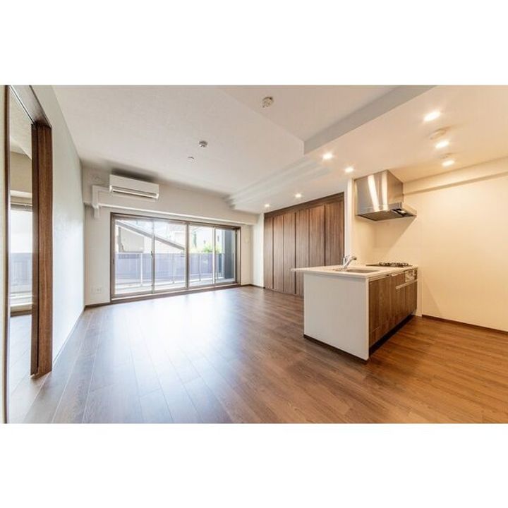 RESIDENCE KIKUZAKAの居間