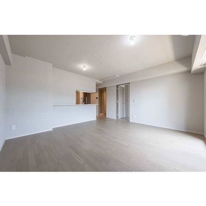 ラフィシア上前津(Rafficia Kamimaezu)0904の居間