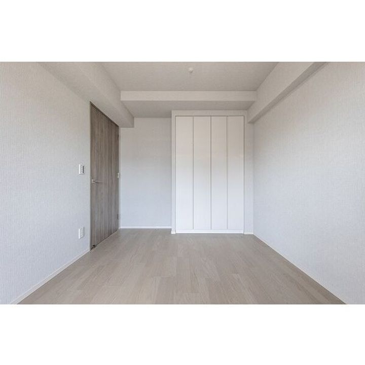 ラフィシア上前津(Rafficia Kamimaezu)0904の居間