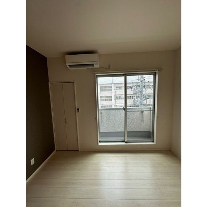 Stella星宮201の居間