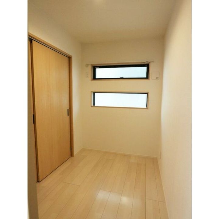 REGALEST中村公園の居間