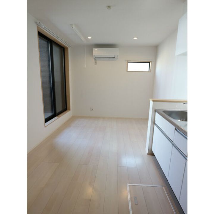 REGALEST中村公園の居間