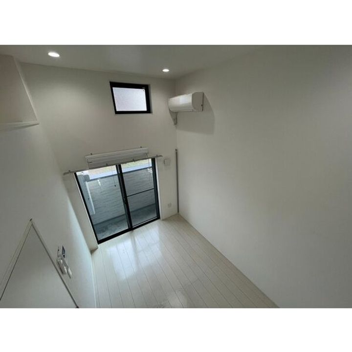 イルクオーレ高道町203【0部屋】の居間