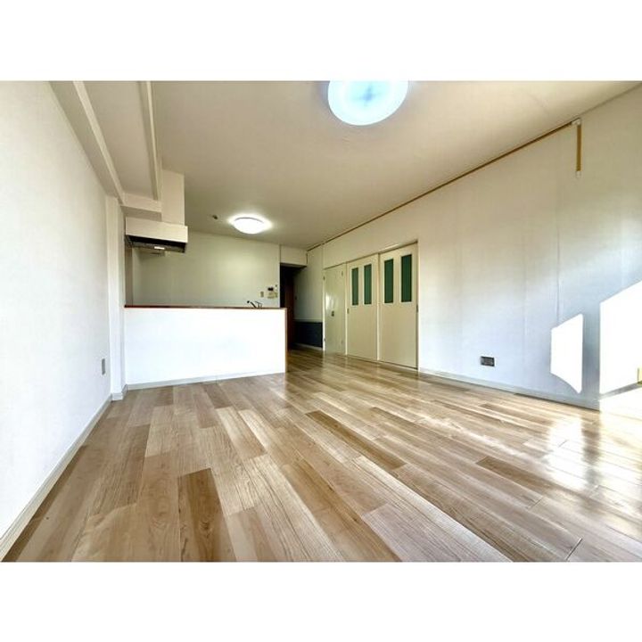 滝子アネックス3Bの居間