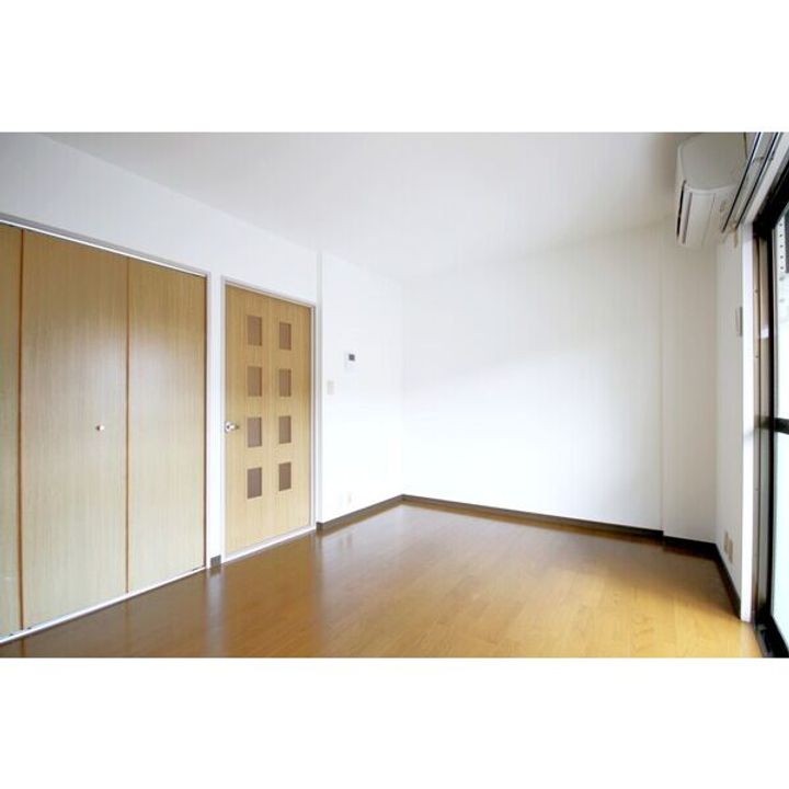 アメニティハイツ中砂203の居間