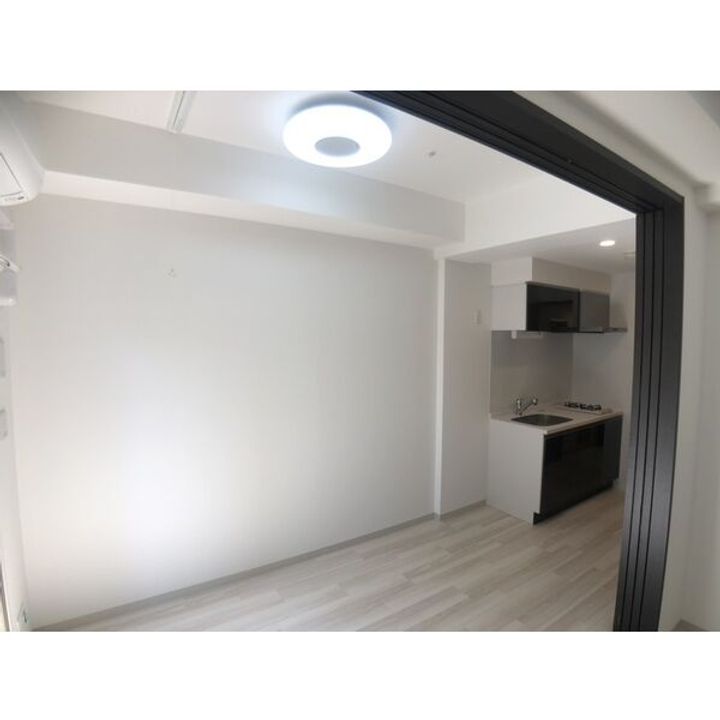 エステムコート名古屋セントリア302の居間