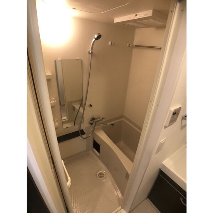 エステムコート名古屋セントリア302の風呂