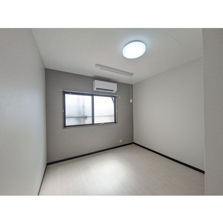 メゾン・ド・ソネット302の居間