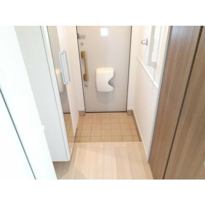 カルムハウスⅡの玄関