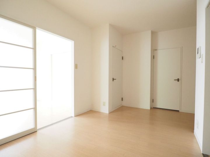 モンシャトーK熊内の居間