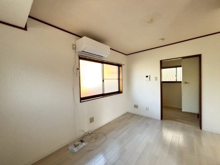 ユリーナ六甲201の居間