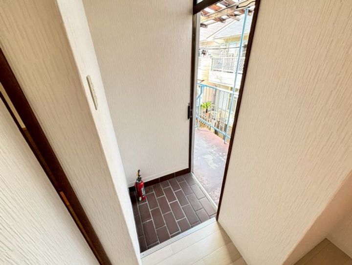 ユリーナ六甲201の玄関