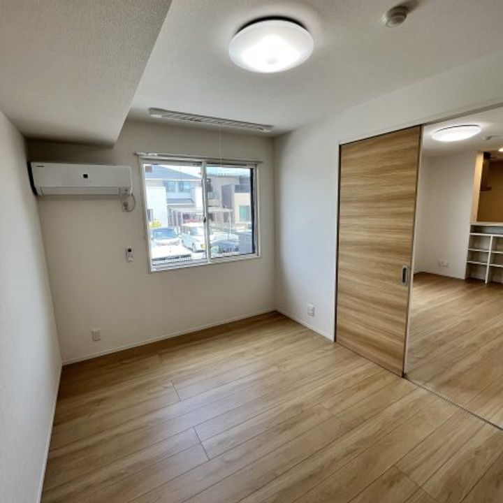 ロイヤルメゾンHYSの居間