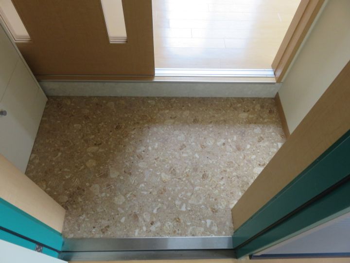 プロムナード201の玄関