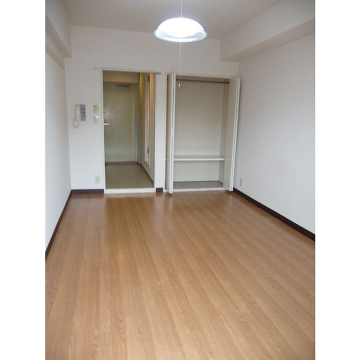 滋賀県甲賀市水口町本町3丁目の賃貸マンションの居間