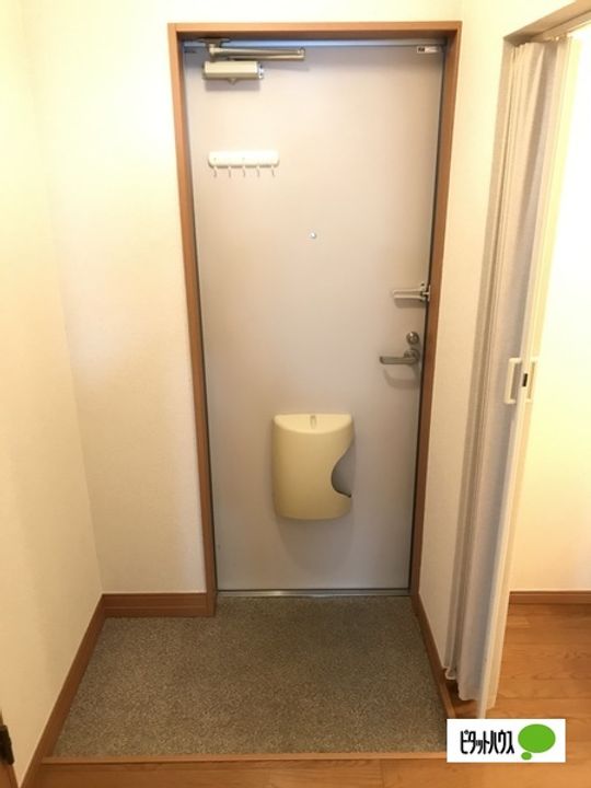 セイコーズマンション日野の玄関
