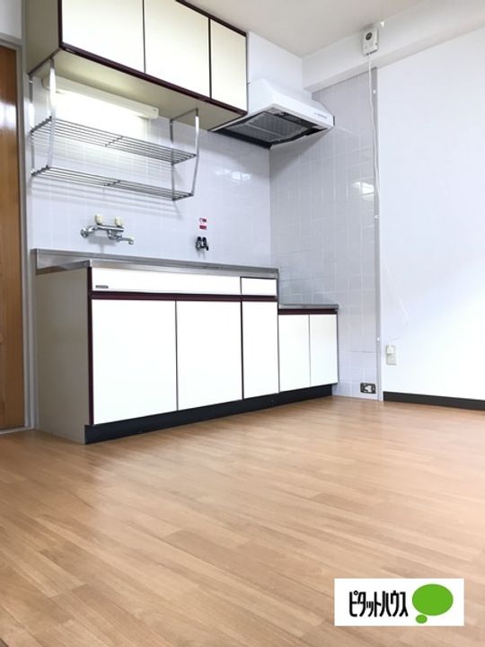 シャルムタカ21203のキッチン