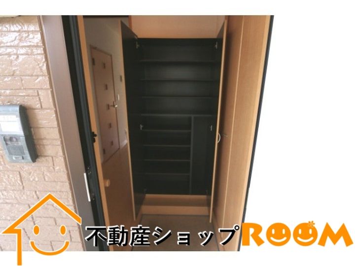 アークヴィラの玄関