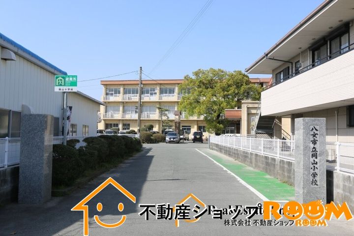 シャトープルミエールB203の周辺