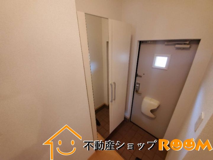 メゾンドブリアン Aの玄関
