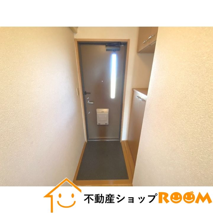 リーチライフB棟201の玄関