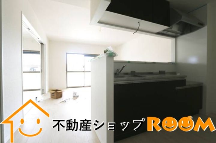 エイトレジデンス野町205の内装