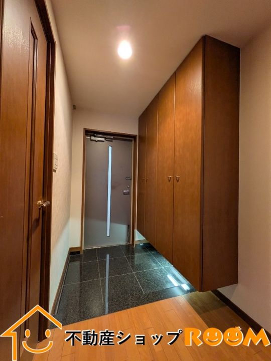 エバーライフ羽犬塚壱番館の玄関