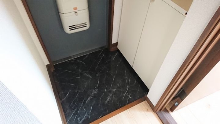 パセオみささぎA棟の玄関