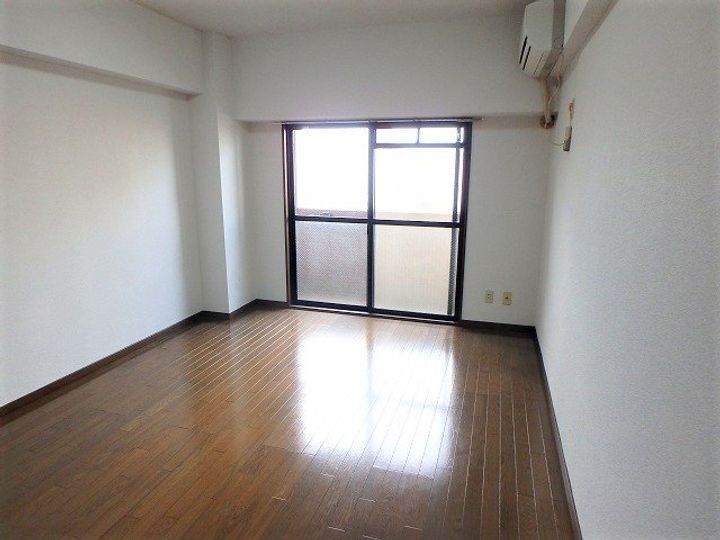 パークシャトーの居間