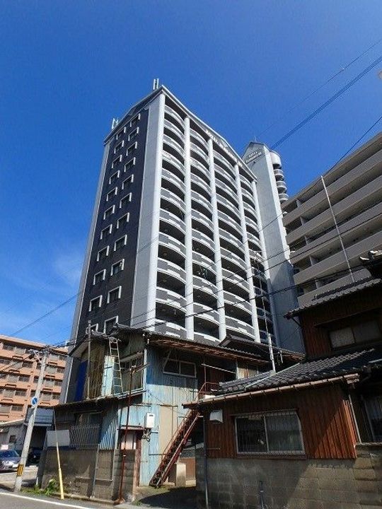 ロイヤルエレガンス706の外観