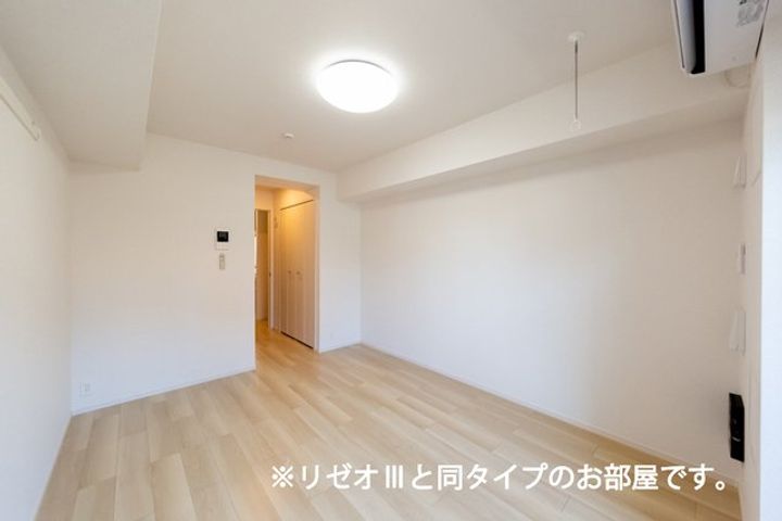 ヒカルサ枚方村野の内装