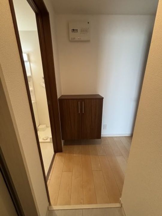 S Apt.門真城垣町の玄関