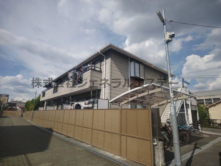 クリスタルハイツの外観