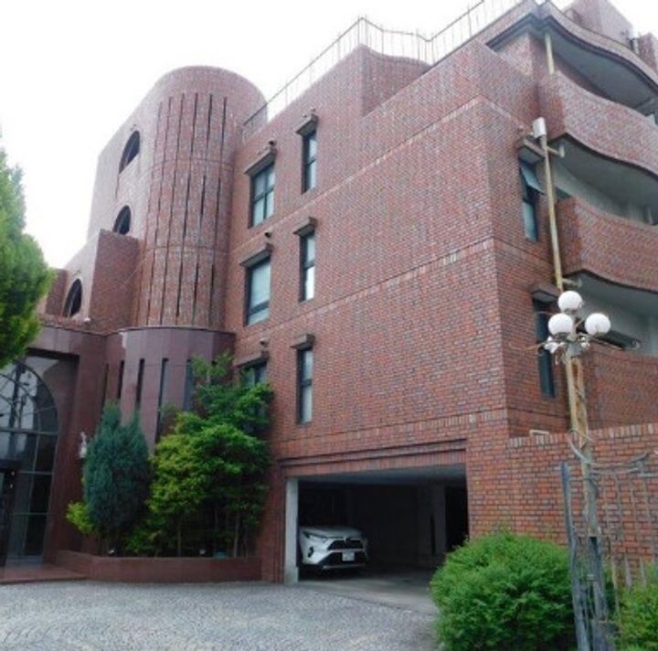 ル・サンティエ302の外観