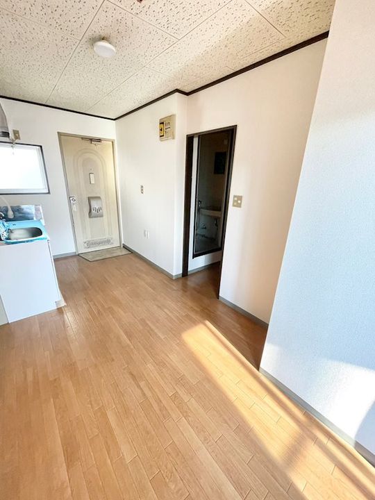 寿コーポの居間