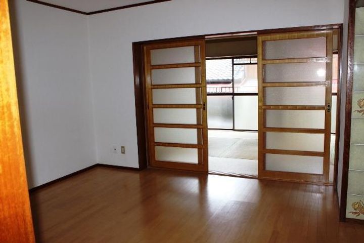 青南ハイツ203の居間