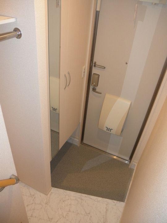 セジュールひよりの玄関