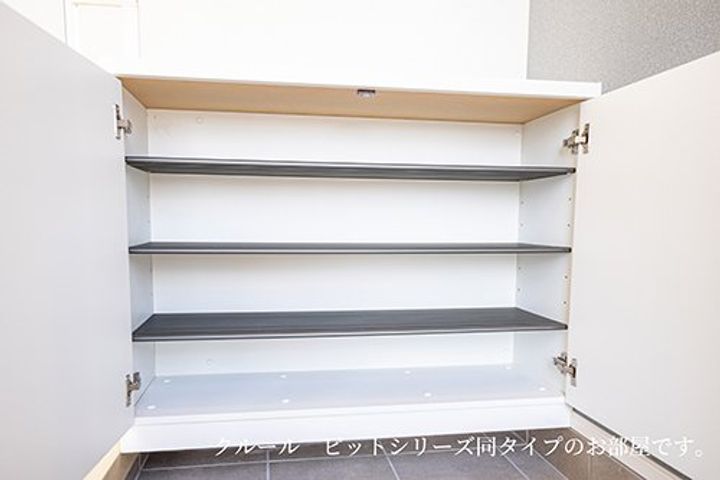 アステル・カロンのその他画像