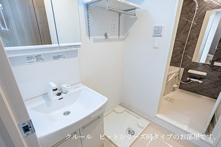 アステル・カロンのその他画像