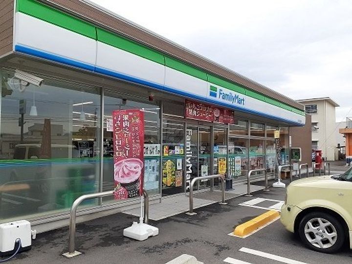 ジャスティン・パレスの周辺