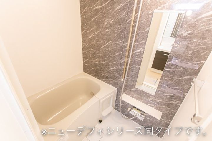 ロミック江良の風呂