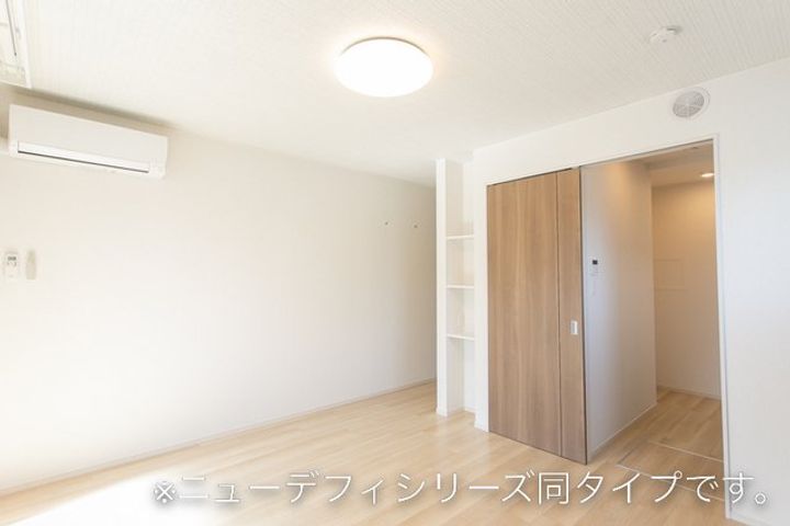 ロミック江良の内装